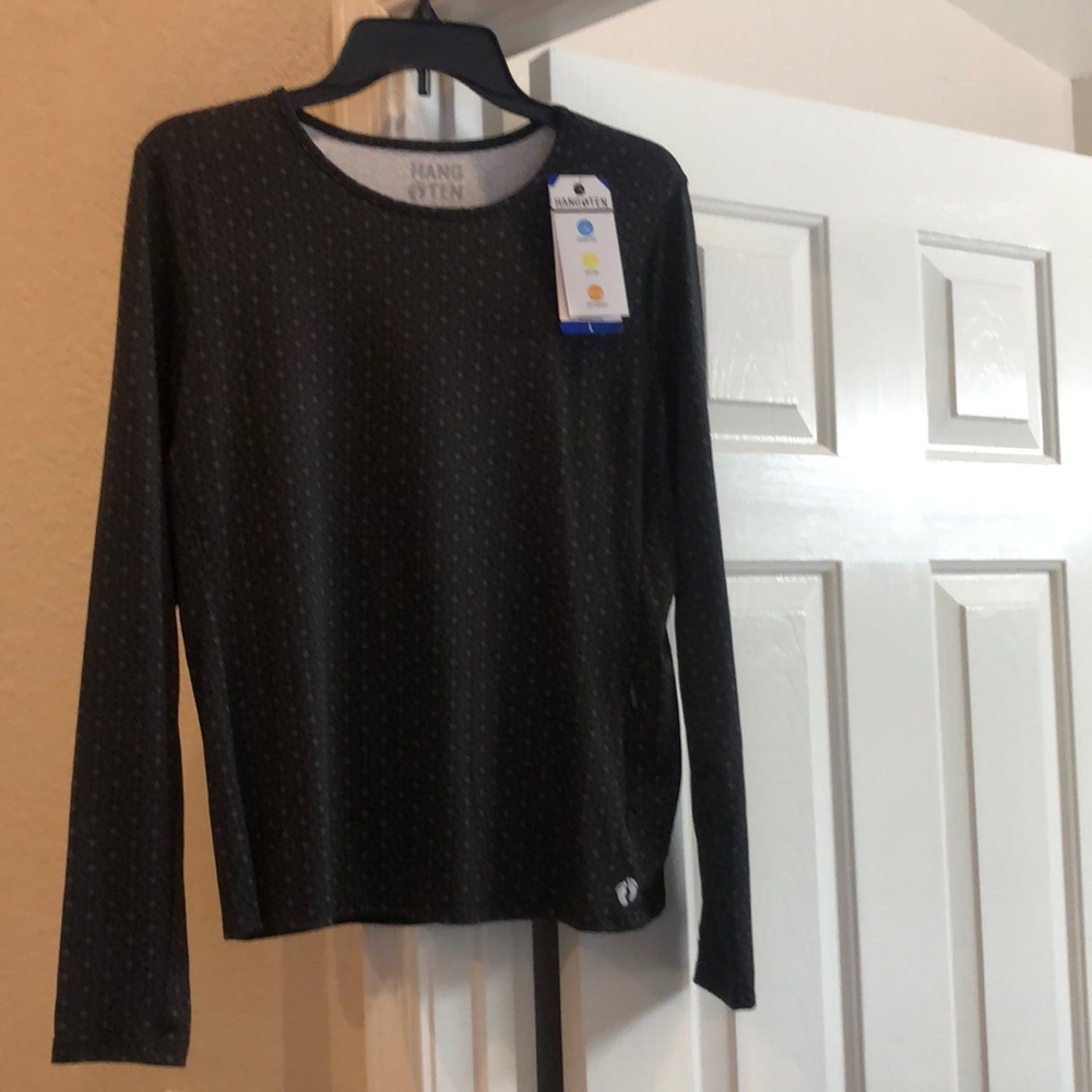 Hang Ten Long Sleeve Sun Tee size L. New with tags.